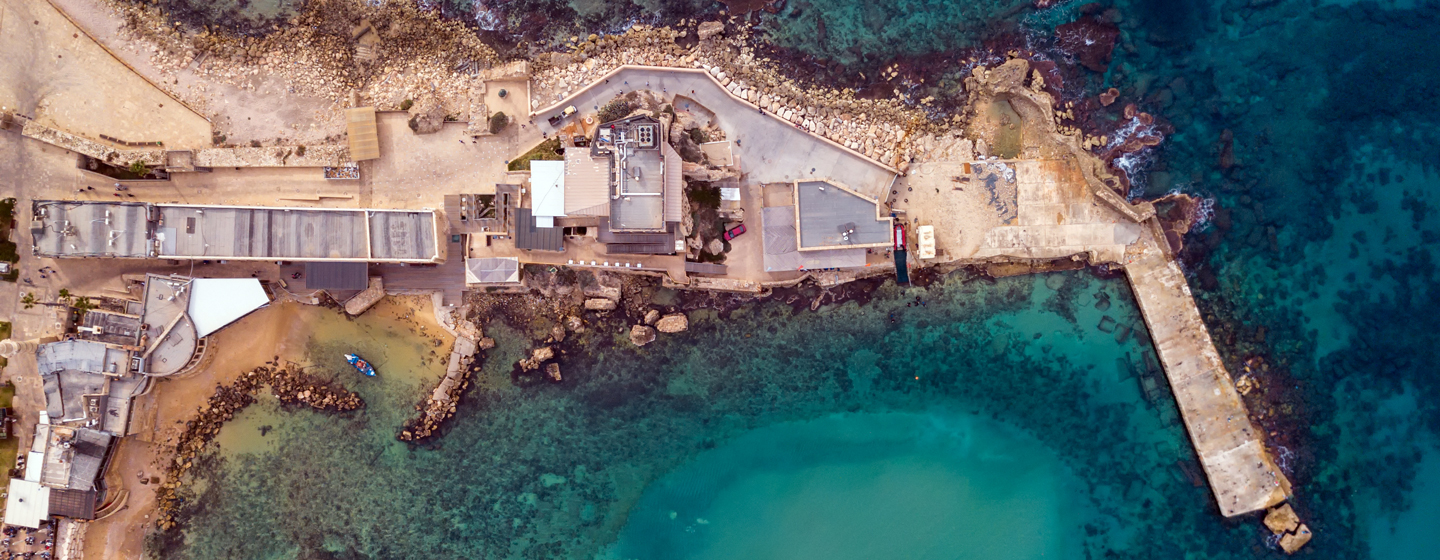 עיר הנמל קיסריה, מבט מלמעלה Idomeir, ויקיפדיה