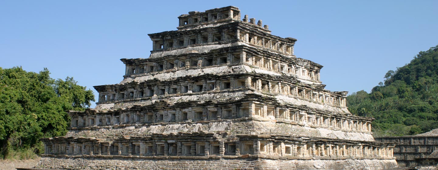 פירמידה מתרבויות מפרץ מקסיקו