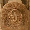 הקשר האינסופי של הקיום - תבליט במקדש הג'איני של רנקפור, רג'אסטן, הודו