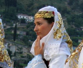 9 ימים כפרים ונופים פראיים בבלקן